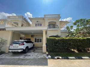 DIJUAL RUMAH MEWAH FULL FURNISH ALEXANDRIA OPI JAKABARING PALEMBANG lokasi di Banyuasin Kab., tersedia melalui melalui situs Olx