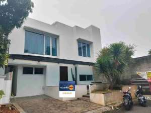 Dijual Rumah Mewah Siap Huni Full Furnish di Bukit Golf Riverside Residence lokasi di Bogor Kab., tersedia melalui melalui situs Olx