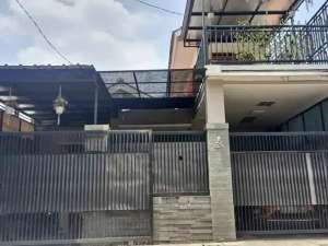DIJUAL RUMAH MINIMALIS SIAP HUNI LOKASI STRATEGIS DI CISARANTEN ARCAMANIK BANDUNG lokasi di Bandung Kota, tersedia melalui melalui situs Olx