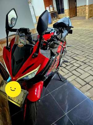 Jual bekas Dijual santai motor CBR150 facelift 2017 pribadi,lokasi di  