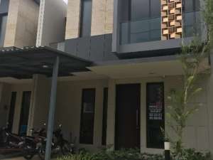 Disewakan Rumah Mozia Cluster Aure Semi furnish BSD lokasi di Tangerang Selatan Kota, tersedia melalui melalui situs Olx