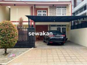 DISEWAKAN RUMAH SIAP HUNI DAERAH BINTARO JAKARTA SELATAN lokasi di Jakarta Selatan, tersedia melalui melalui situs Olx