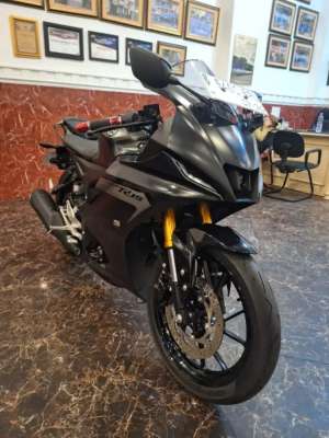 Jual bekas DP 1JT YAMAHA R15 V4 TH.2025 BISA TUKARTAMBAH MOTOR MULUS KY BARU BOS,lokasi di  