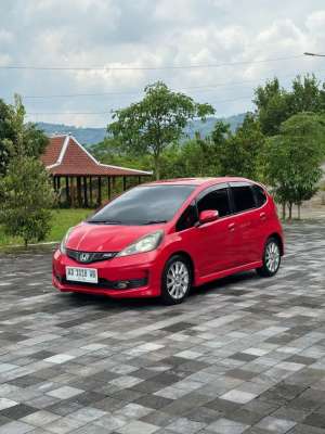 Jual bekas DP 20JT JAZZ RS GE 8 2013 MATIC,lokasi di  