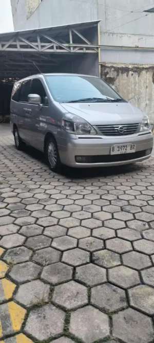 Jual bekas Dp 5 jt Nissan Serena hws matic th 2012,lokasi di Jakarta Timur