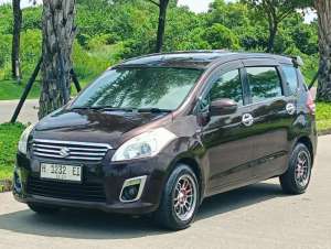 Jual bekas Ertiga GX 2015 AT nik 2014 milik pribadi,lokasi di Surabaya Kota