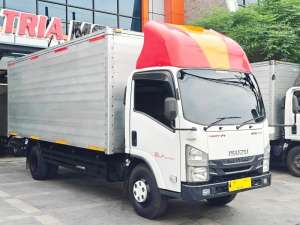 Euro2 Solar Isuzu ELF NMR71 Long 2021 Box Alminium Diesel 4.6 6rd FE74 lokasi di  , tersedia melalui melalui situs Olx