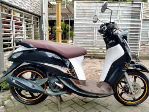 Jual bekas Fino 125 premium lengkap motor sehat keterangan detail dibawah,lokasi di  