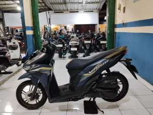 Jual bekas for sale honda vario led new gen2 2022 pajak hidup super gress,lokasi di Tangerang Selatan Kota