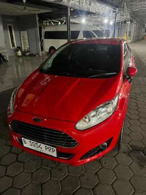 Jual bekas FORD FIESTA S 2014 CEPAT BU NEGO SAMPE JADI,lokasi di  
