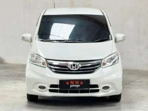 Jual bekas Freed E 1.5 PSD 2013 Matic,lokasi di Semarang Kota