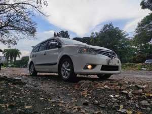 Jual bekas Grand livina, pemakaian pribadi, tangan pertama dr awal,lokasi di  