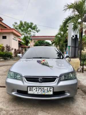 Honda Accord 2000 MT lokasi di  , tersedia melalui melalui situs Olx