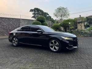 HONDA ACCORD 2022 ISTIMEWA TERAWAT lokasi di  , tersedia melalui melalui situs Olx
