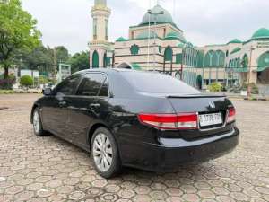 Honda accord vtil automatik 2003 istimewa lokasi di  , tersedia melalui melalui situs Olx