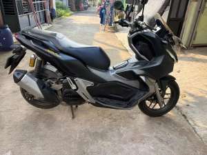honda ADV km rendah lokasi di  , tersedia melalui melalui situs Olx