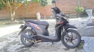 Honda Beat 2013 lokasi di  , tersedia melalui melalui situs Olx