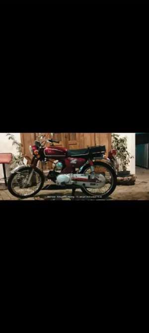 Honda Benly 110cc lokasi di  , tersedia melalui melalui situs Olx