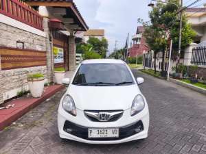 Honda Brio E 2014 MT Siap pakai lokasi di  , tersedia melalui melalui situs Olx