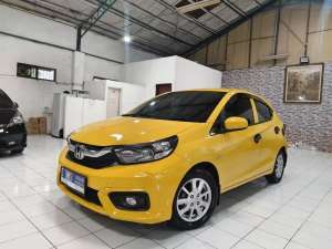 Jual bekas Honda BRIO E New model 1.2 Bensin AT 2019 Kuning original,lokasi di Depok Kota
