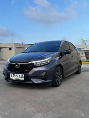 Jual bekas Honda Brio RS 2025 DP Rendah LOW KM LIKE NEW,lokasi di Jakarta Utara