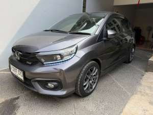 Jual bekas Honda Brio RS CVT AT 2019 Abu2 Ganjil Kondisi istimewa,lokasi di Tangerang Kota