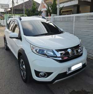 Honda BRV 2018 CVT Istimewa lokasi di  , tersedia melalui melalui situs Olx