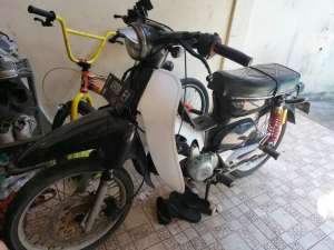 Honda c70 classic , tersedia melalui melalui situs Olx