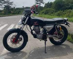 Jual bekas Honda CB custom basic,lokasi di Bandung Kota