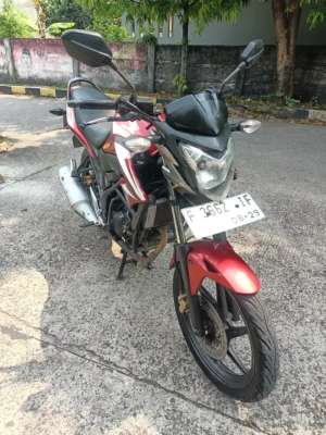 Honda CB150R 2014 lokasi di  , tersedia melalui melalui situs Olx