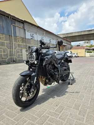 Jual bekas Honda CB650R Neo Black Edition 2023,lokasi di  