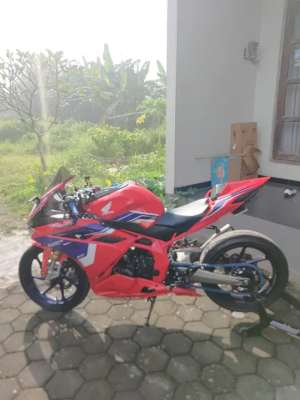 Honda CBR 250RR 2021 lokasi di  , tersedia melalui melalui situs Olx