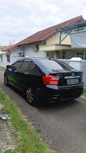 Honda City 2013 Bensin lokasi di  , tersedia melalui melalui situs Olx