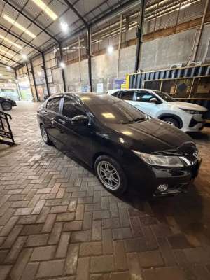Honda city 2014 lokasi di  , tersedia melalui melalui situs Olx