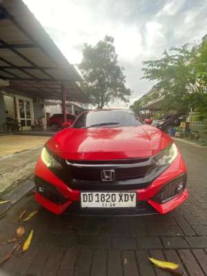 Honda Civic 2018 lokasi di  , tersedia melalui melalui situs Olx