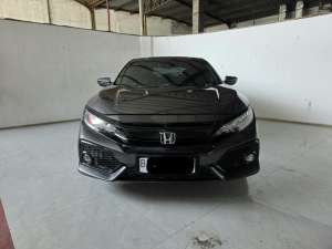 Honda Civic Hatchback RS ATMatic2019 Abu Tua Km 61rban Mulus Plat ganjil bekasi , tersedia melalui melalui situs Cintamobil