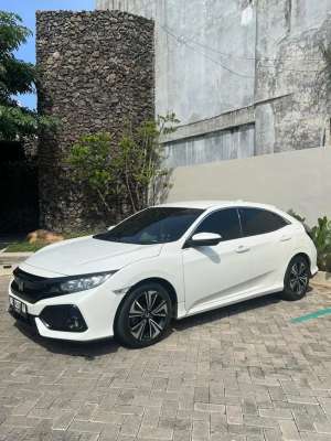 Honda Civic Turbo lokasi di  , tersedia melalui melalui situs Olx