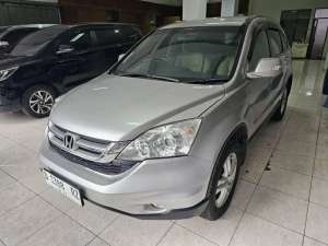 Jual bekas Honda Crv 2.4 at 2011 silver, km 86 rb, antik, ban serep blum turun.,lokasi di  