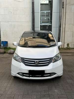Jual bekas HONDA FREED 2011,lokasi di  