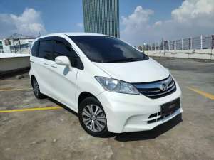 Jual bekas Honda Freed 2013 AT,lokasi di Tangerang Selatan Kota