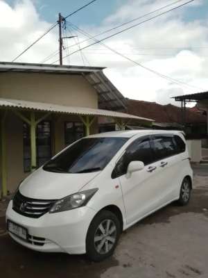 Honda freed PSD 2009 lokasi di  , tersedia melalui melalui situs Olx