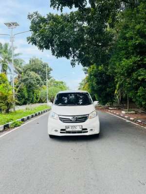 Honda Freed PSD 2012 lokasi di  , tersedia melalui melalui situs Olx