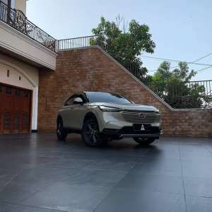 Jual bekas Honda HR-V 1.5 E CVT Tahun 2022,lokasi di  