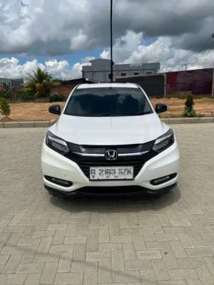 Honda HR-V 1.5 E CVT 2017 lokasi di  , tersedia melalui melalui situs Olx