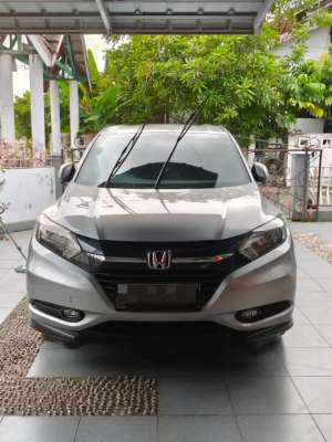 Honda Hrv 2017 Pemakaian 2018 lokasi di  , tersedia melalui melalui situs Olx