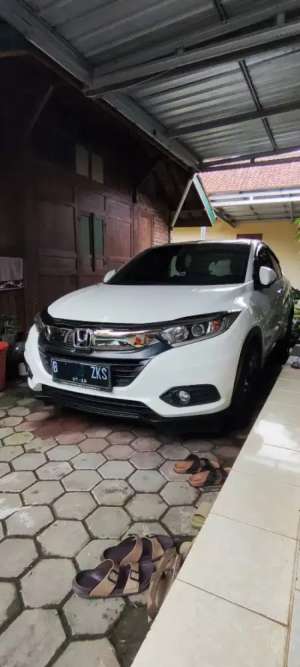 Jual bekas HONDA HRV E 2021, mobil second, mobil bekas,lokasi di Sleman Kab.
