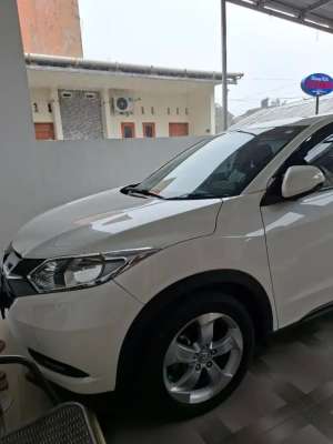 Honda HRV-E intimewa lokasi di  , tersedia melalui melalui situs Olx
