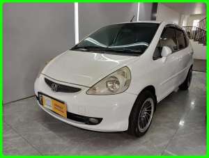 Jual bekas HONDA JAZZ 1.5 IDSI MT 2008,lokasi di  