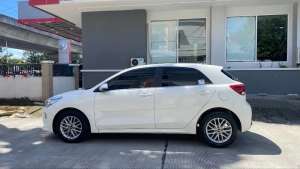Honda Jazz 2015 kia rio 2017 lokasi di  , tersedia melalui melalui situs Olx