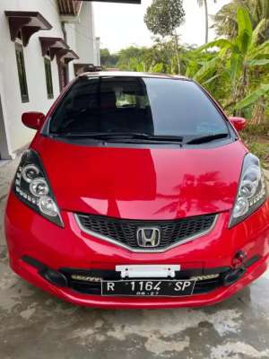 Honda jazz metik lokasi di  , tersedia melalui melalui situs Olx